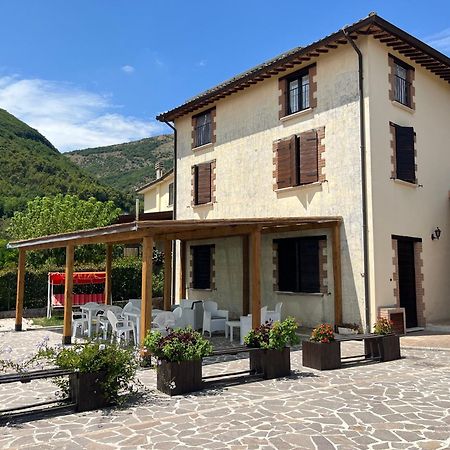 Casa Vacanze Vecchio Frantoio Residenza Moraiolo سبوليتو المظهر الخارجي الصورة
